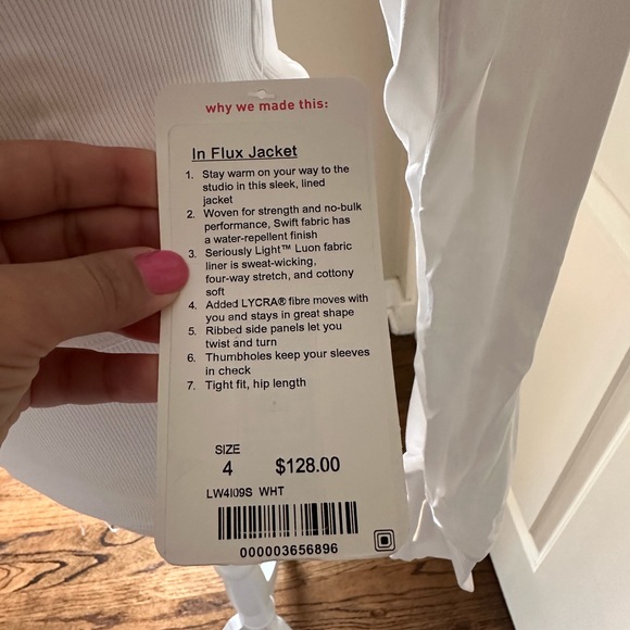 NWT! Lululemon in flux jacket - Picture 8 of 12